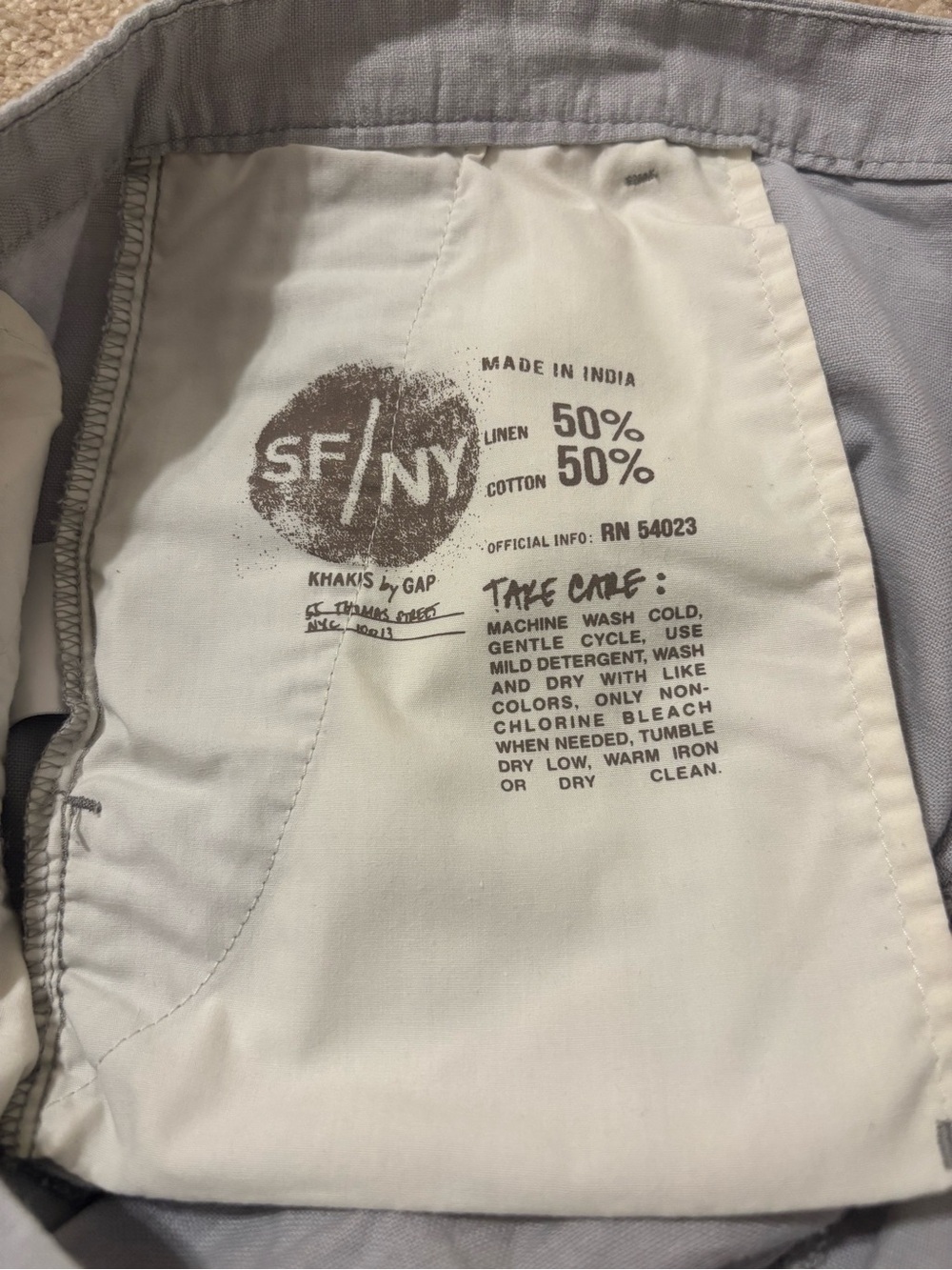Gap - Khakis by GAP Women's Boyfriend Roll-Up Shorts - Picture 4 of 5